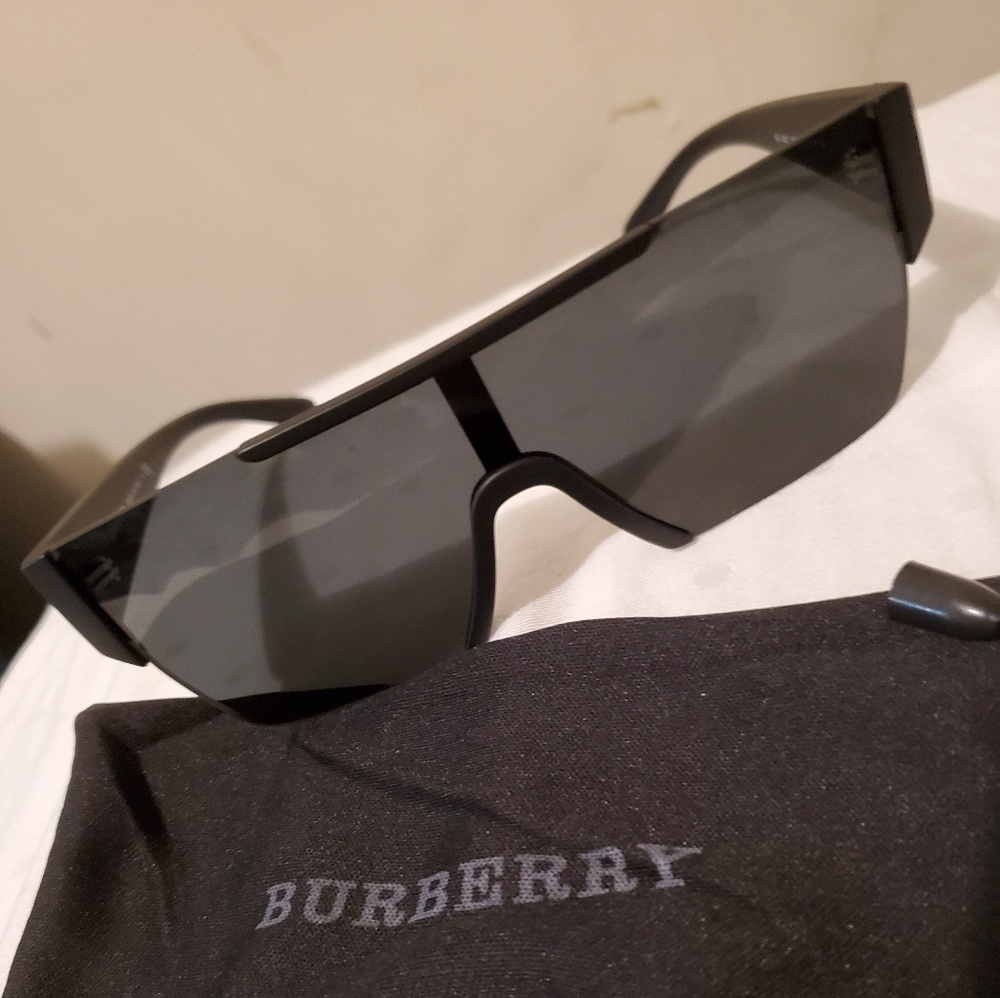 Burberry Sunglasses